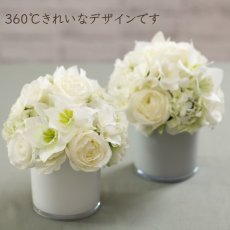 画像2: お悔やみ用のアレンジメント（高級造花、Mサイズ、ホワイト or グレー） (2)