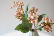画像3: 【御仏壇用のお供え花+花器セット】モーヴピンクの木の実 + 花器（アクア） (3)