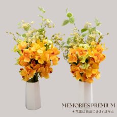 画像1: お墓用高級造花 【MEMORIES PREMIUM】蘭の花束（黄色・Lサイズ・１対） (1)