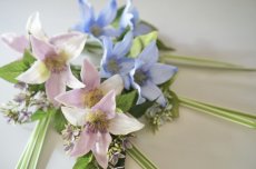 画像4: 【今期完売】【御仏壇用のお供え花+花器セット（1対）】クラシッククレマチス（薄紫）と花器（黒） (4)