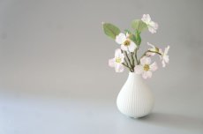 画像3: 【御仏壇用のお供え花+花器セット】花みずき（薄ピンク） + 花器（白） (3)