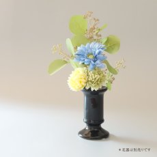 画像1: 御仏壇用のお供え花（ガーベラ（水色）とポンポンマム） (1)